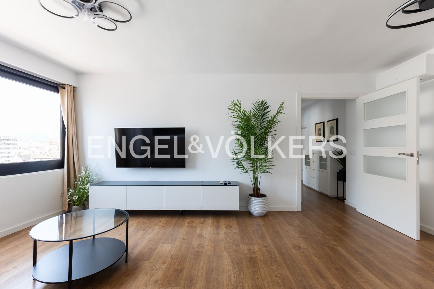 Living room of Flat to rent in  Valencia Capital  with Air Conditioner, Heating and Furnished