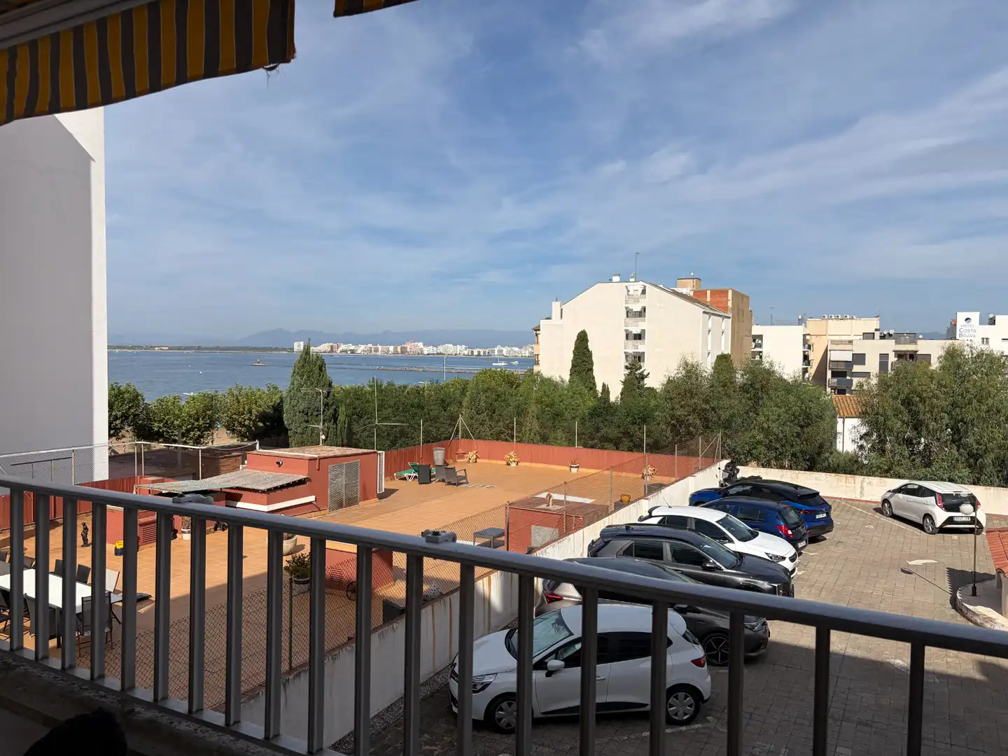 Parking of Apartments for sale in Roses  with Air Conditioner, Heating and Terrace