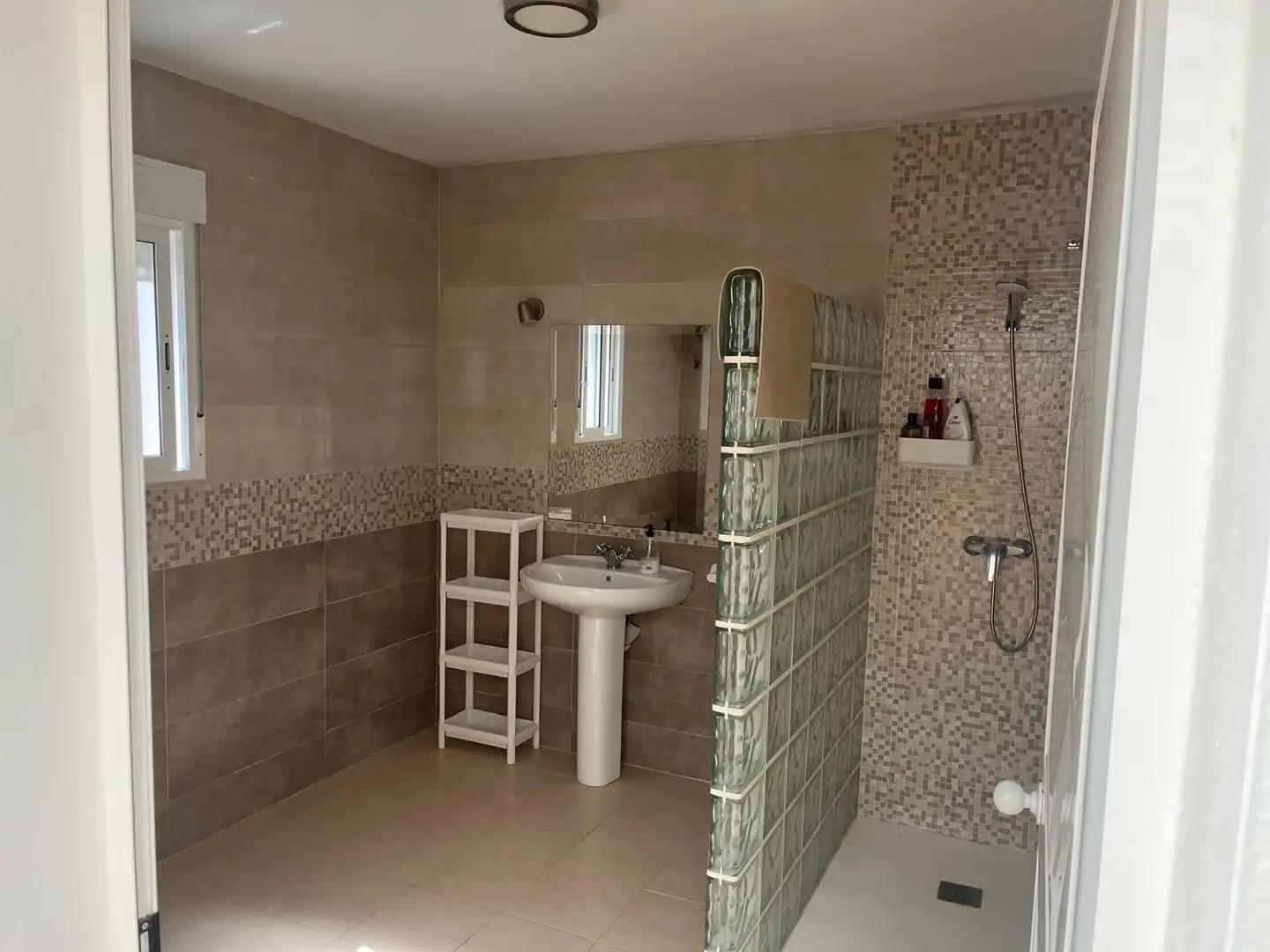 Villa mit Pool zum Verkauf in La Carlota, imagen 34
