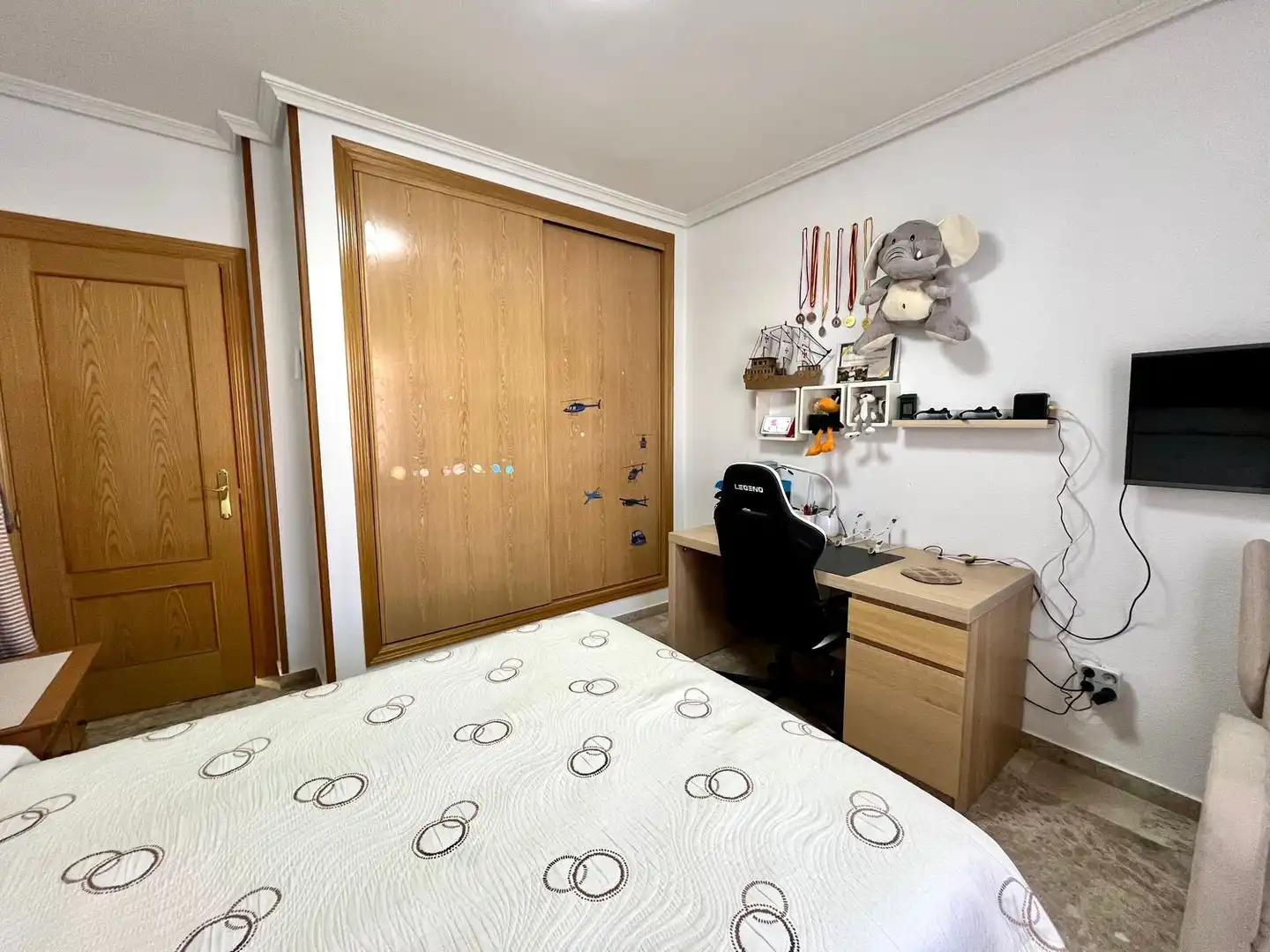Habitación de Casa adosada en venta en Ciudad Real con Aire acondicionado, Calefacción y Internet