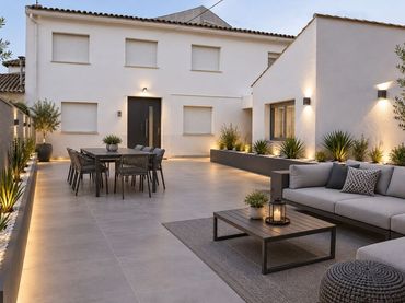 House with garden for sale in Esquivias