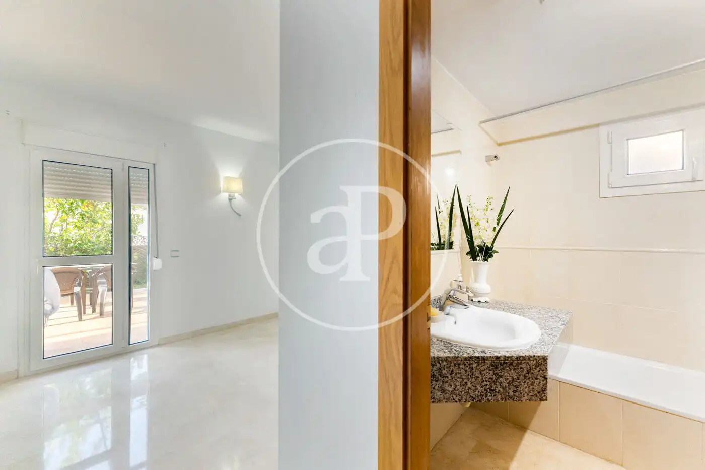 Bathroom of Flat for rent in  Palma de Mallorca  with Air Conditioner, Heating and Private garden