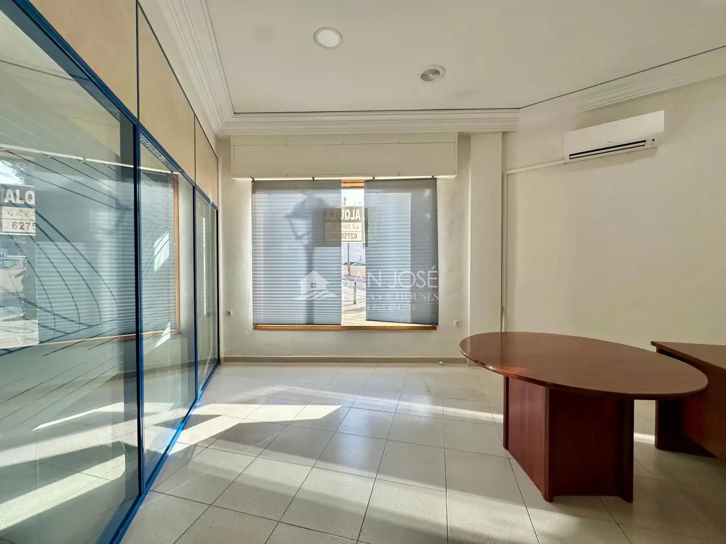 Commercial properties for rent in Aspe  with Air Conditioner and Furnished