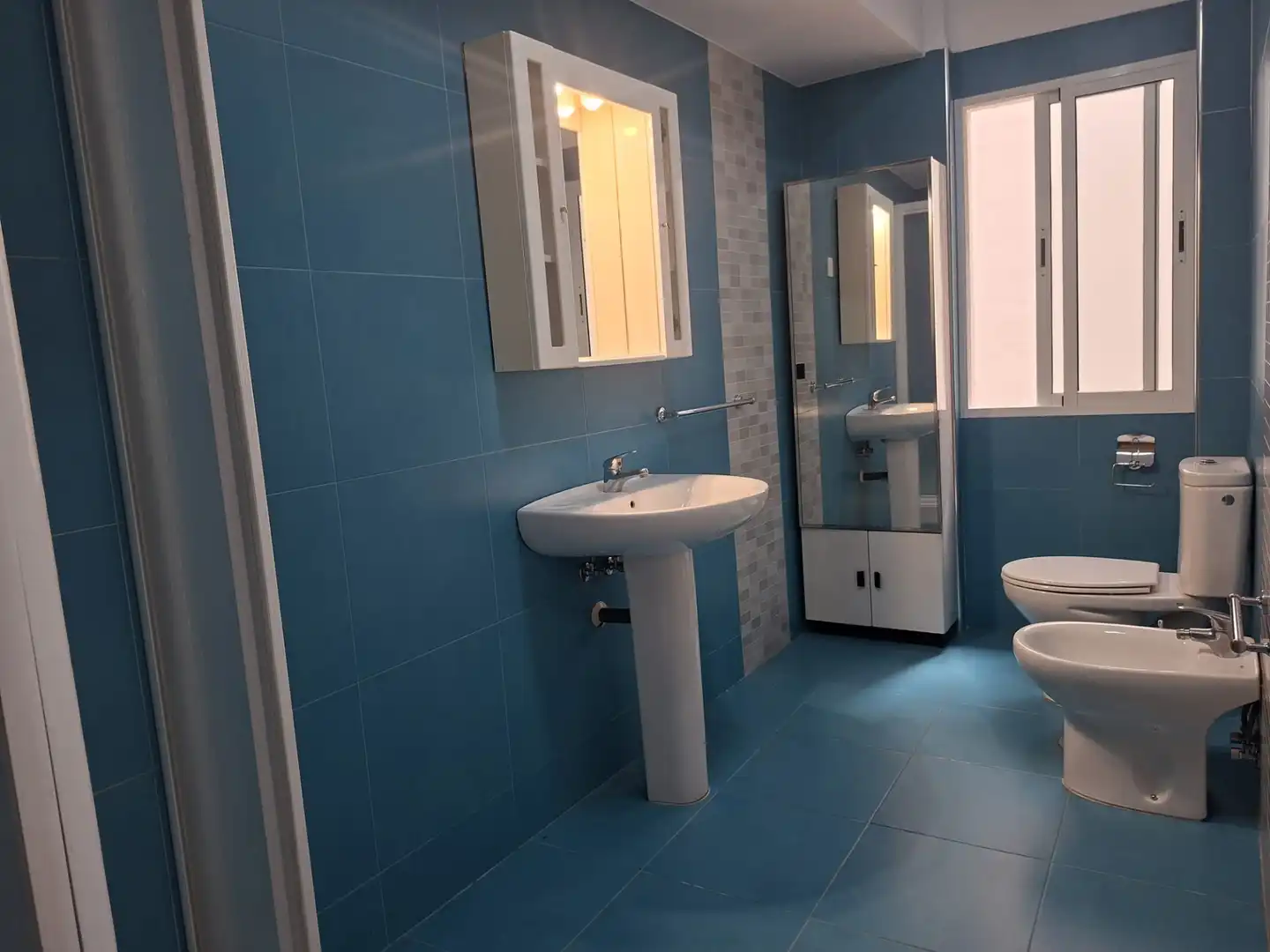 Badezimmer von Wohnung zur Miete in Granada mit Heizung, Terrasse und Möbliert