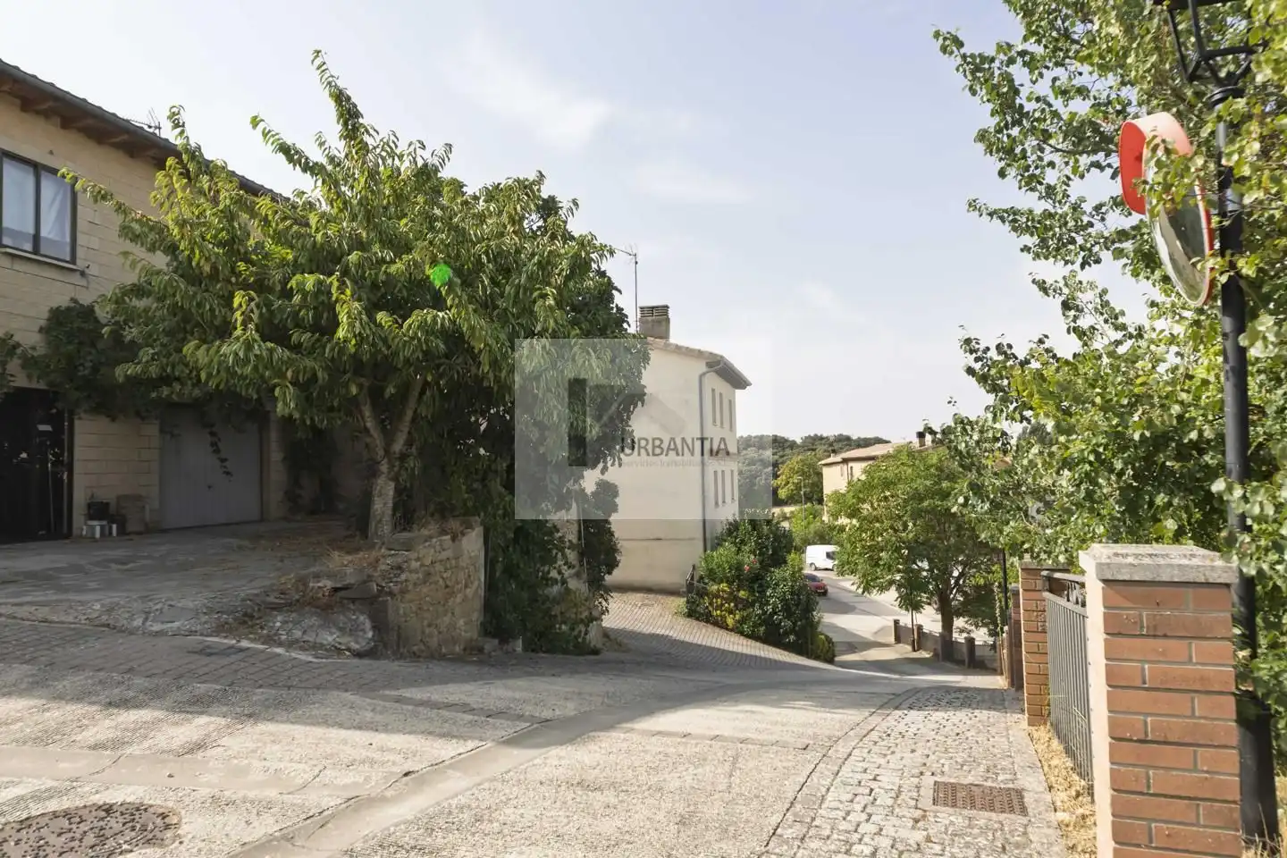 Vista exterior de Casa o xalet en venda en Olóriz / Oloritz amb Aire condicionat, Calefacció i Jardí privat