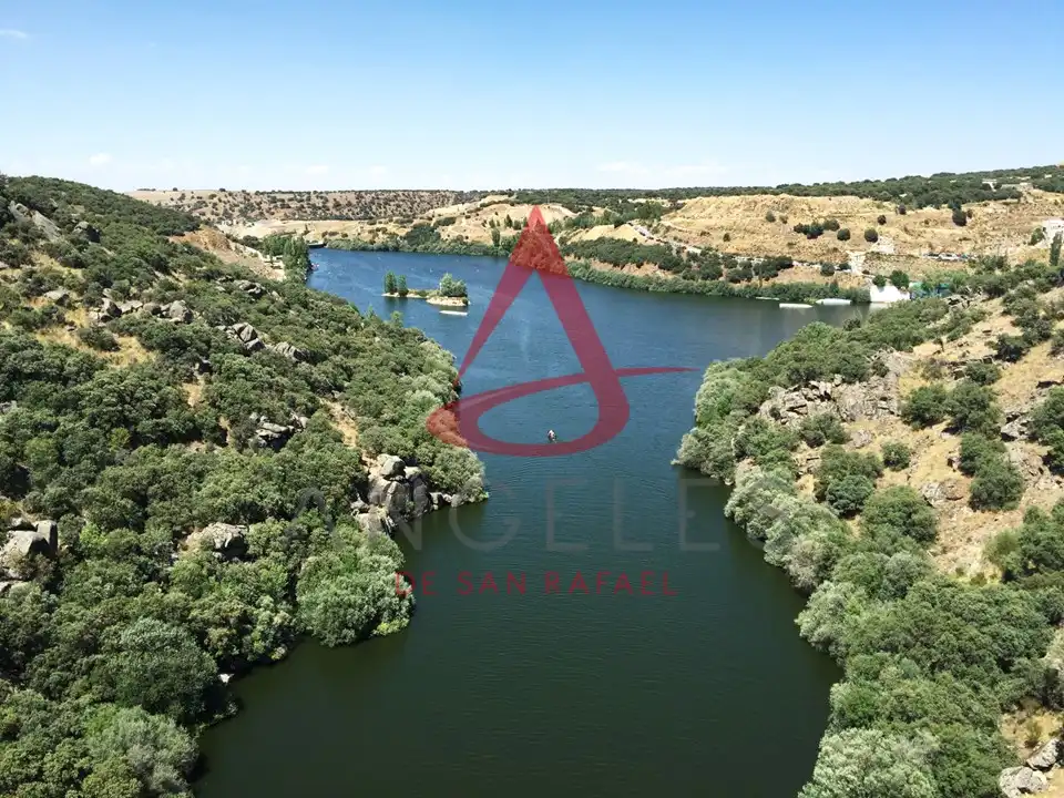 Casa adosada en venta en Vegas de Matute