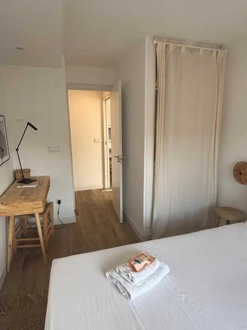 Bedroom of Flat for sale in Valencia  with Air Conditioner, Heating and Terrace