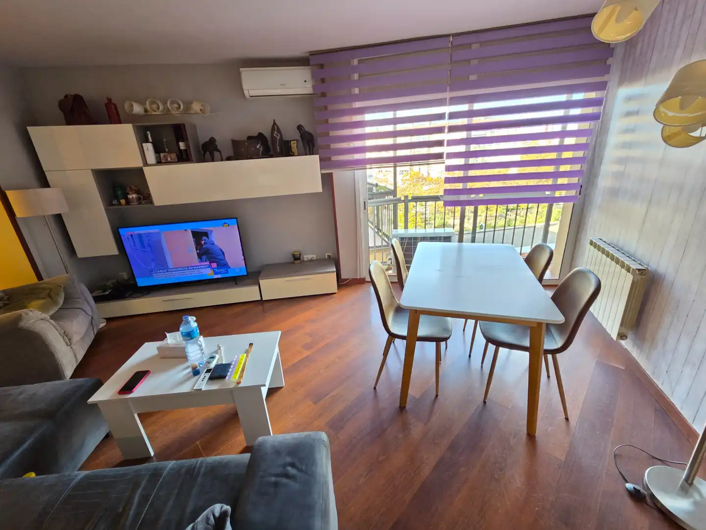 Sala d'estar de Pis en venda en Vilafranca del Penedès amb Aire condicionat, Calefacció i Parquet