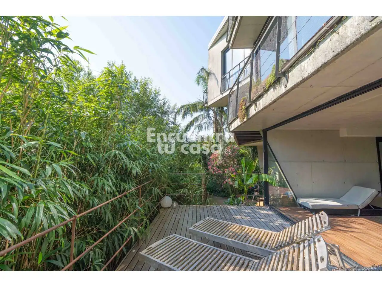 Jardí de Casa o xalet en venda en Donostia - San Sebastián  amb Jardí privat, Terrassa i Piscina