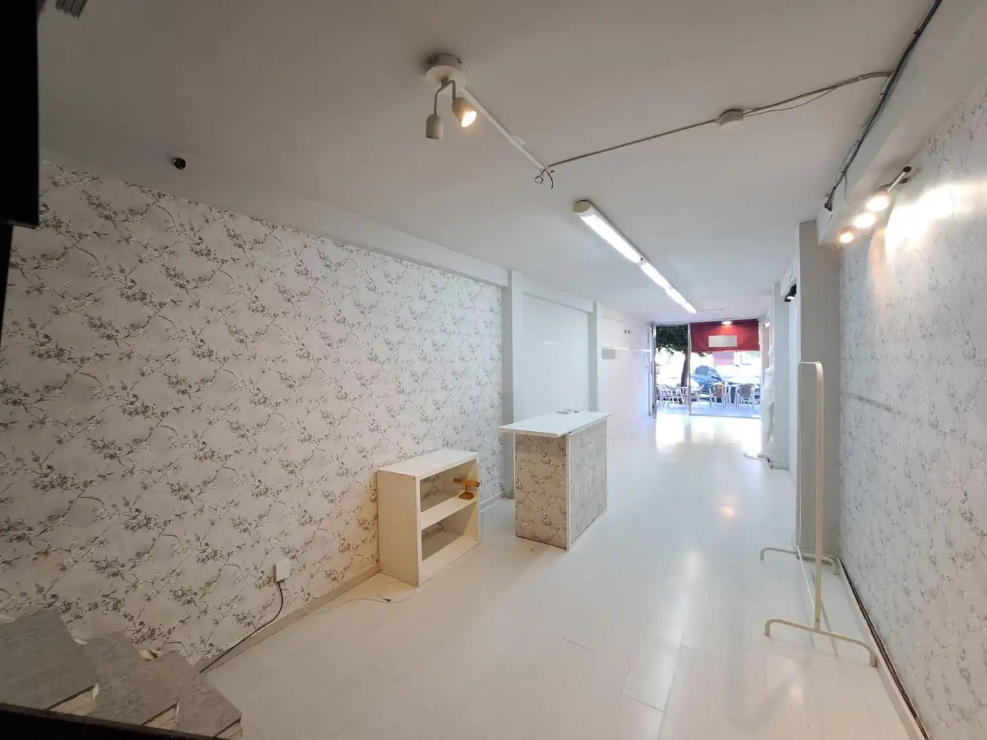 Commercial properties for rent in Alzira  with Air Conditioner