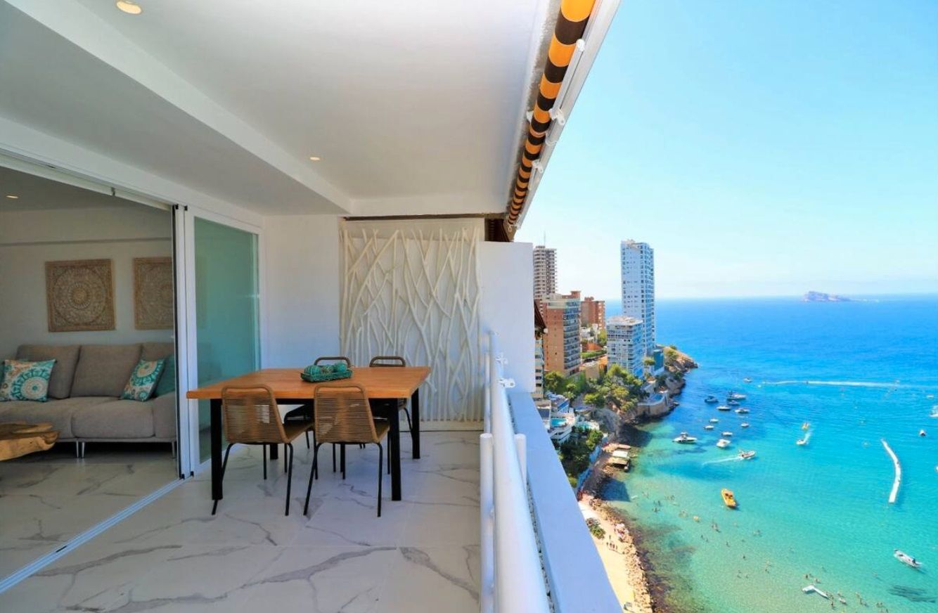 Terraza de Apartamento de alquiler en Benidorm con Aire acondicionado, Calefacción y Parquet