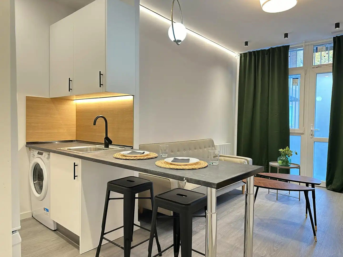 Kitchen of Flat for rent in Madrid  with Heating, Furnished and Washing machine