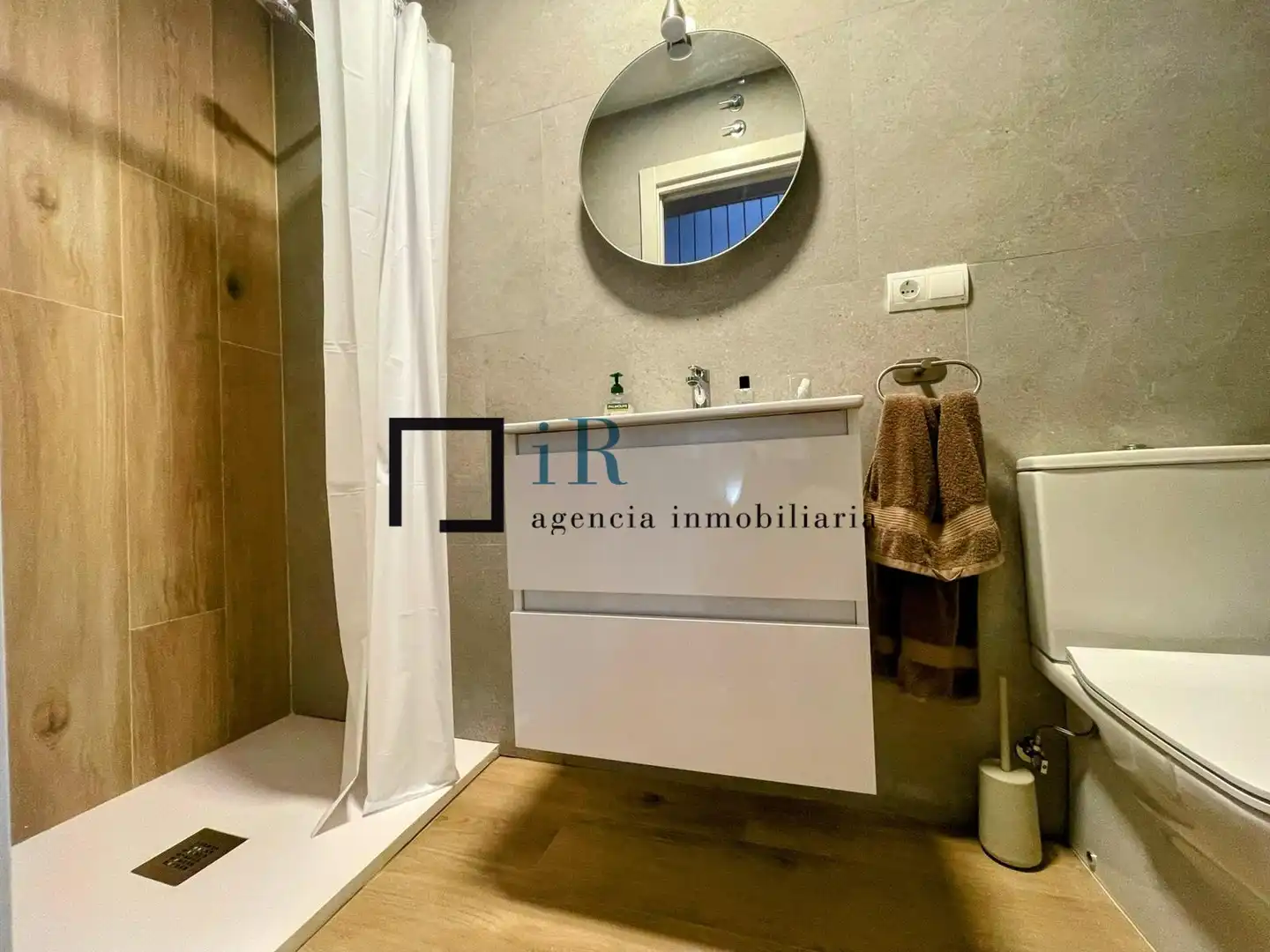 Bathroom of Detached homes for rent in Toledo  with Air Conditioner, Heating and Terrace