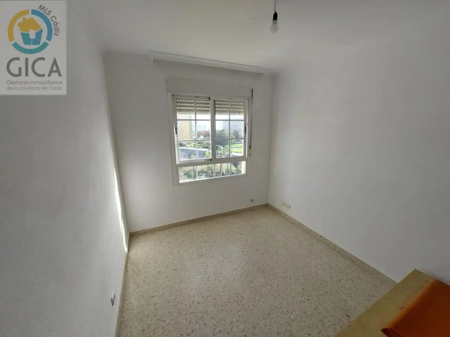 Bedroom of Flat for sale in Algeciras  with Air Conditioner