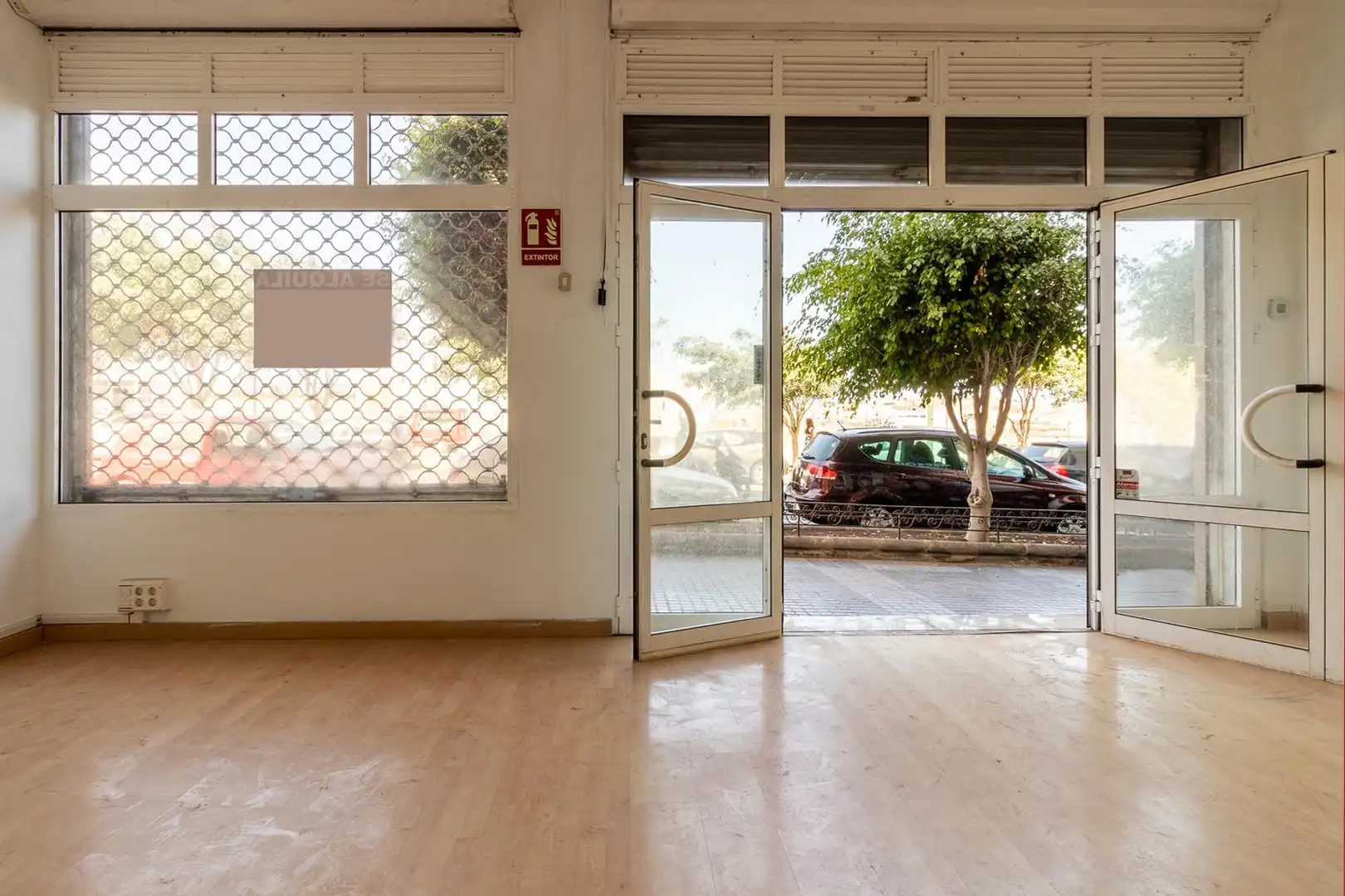 Business premises for sale in Calle de los Fondos de Segura, imagen 12