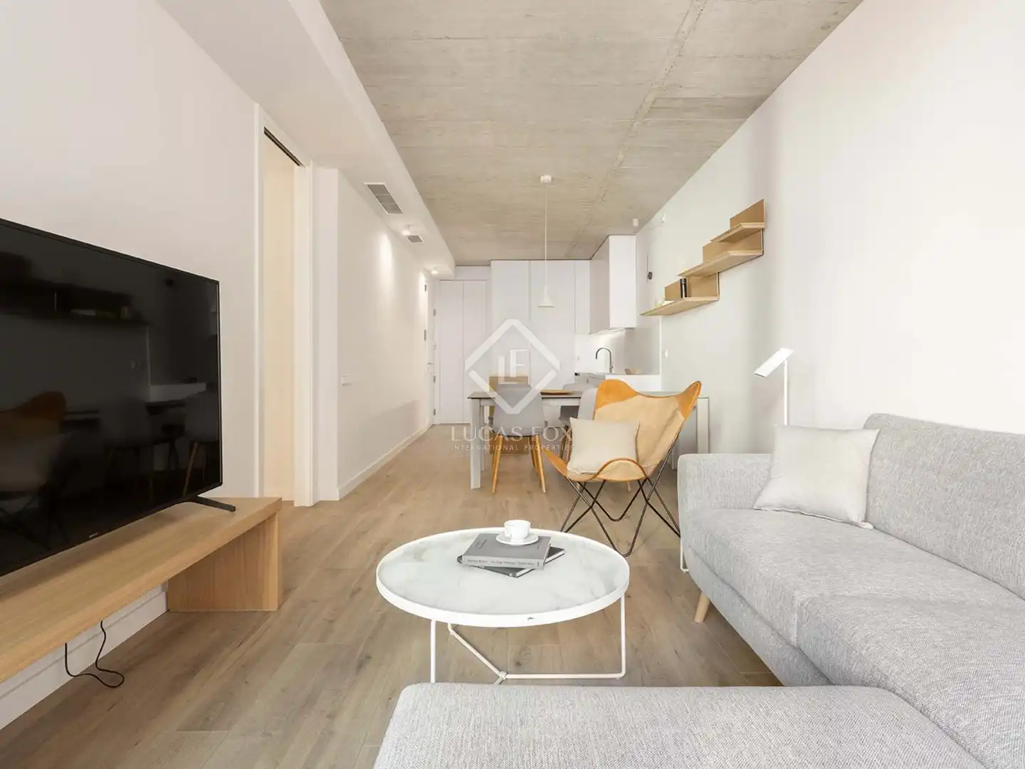 Sala d'estar de Pis en venda en Barcelona amb Aire condicionat, Calefacció i Parquet