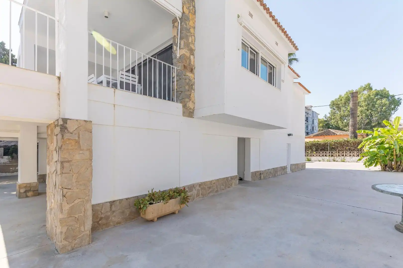 Außenansicht von Haus oder Chalet zum Verkauf in Dénia mit Klimaanlage, Heizung und Privatgarten