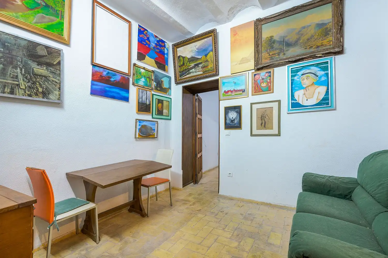 Einfamilien-Reihenhaus zum Verkauf in Benidorm mit Klimaanlage, Terrasse und Abstellraum