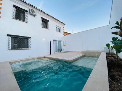 Piscina de Casa adosada de lloguer en Alhaurín de la Torre amb Aire condicionat, Terrassa i Piscina