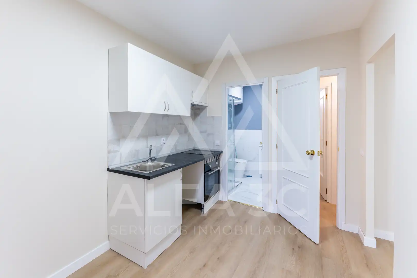 Schlafzimmer von Wohnung zum Verkauf in Miraflores de la Sierra mit Heizung, Terrasse und Ofen