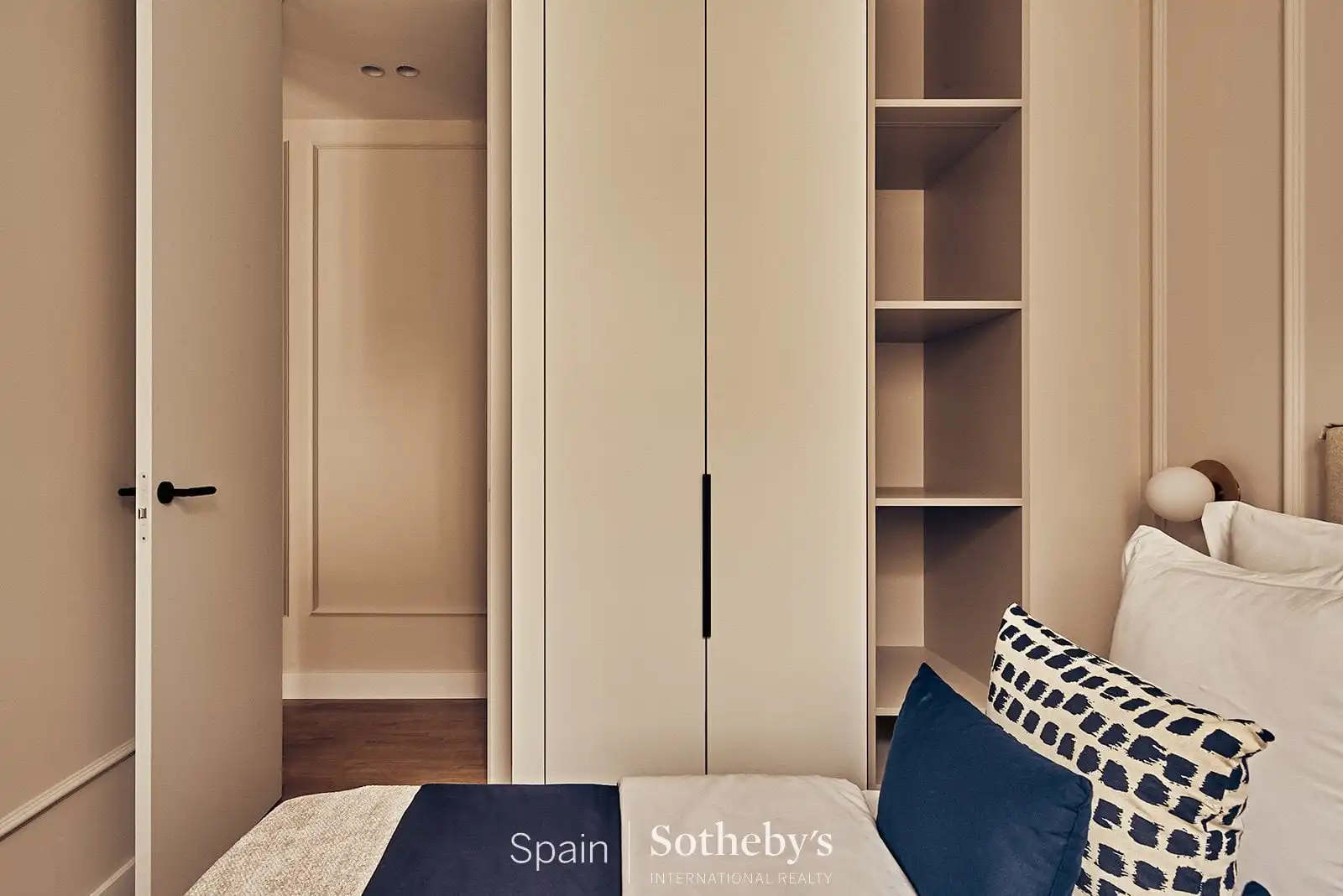 Habitación de Apartamento en venta en Madrid con Aire acondicionado y Calefacción