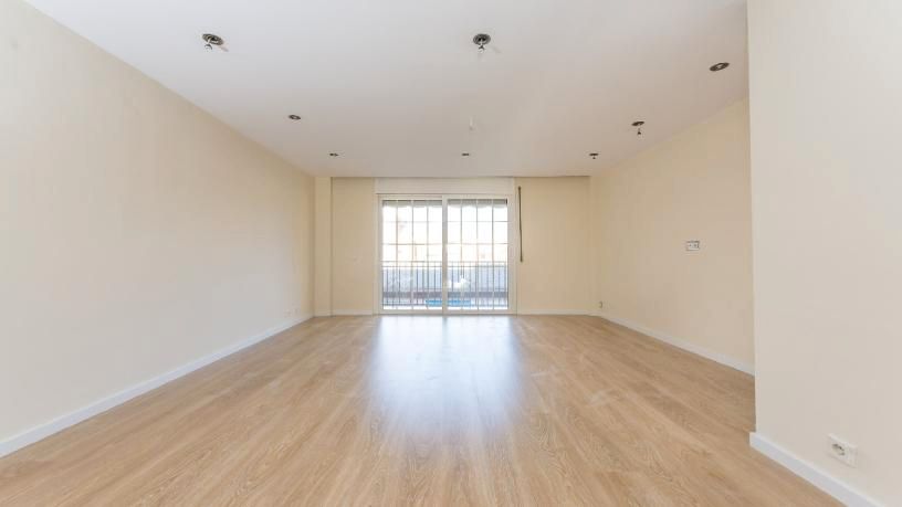 Living room of Flat for sale in Viladecans  with Air Conditioner, Parquet flooring and Balcony