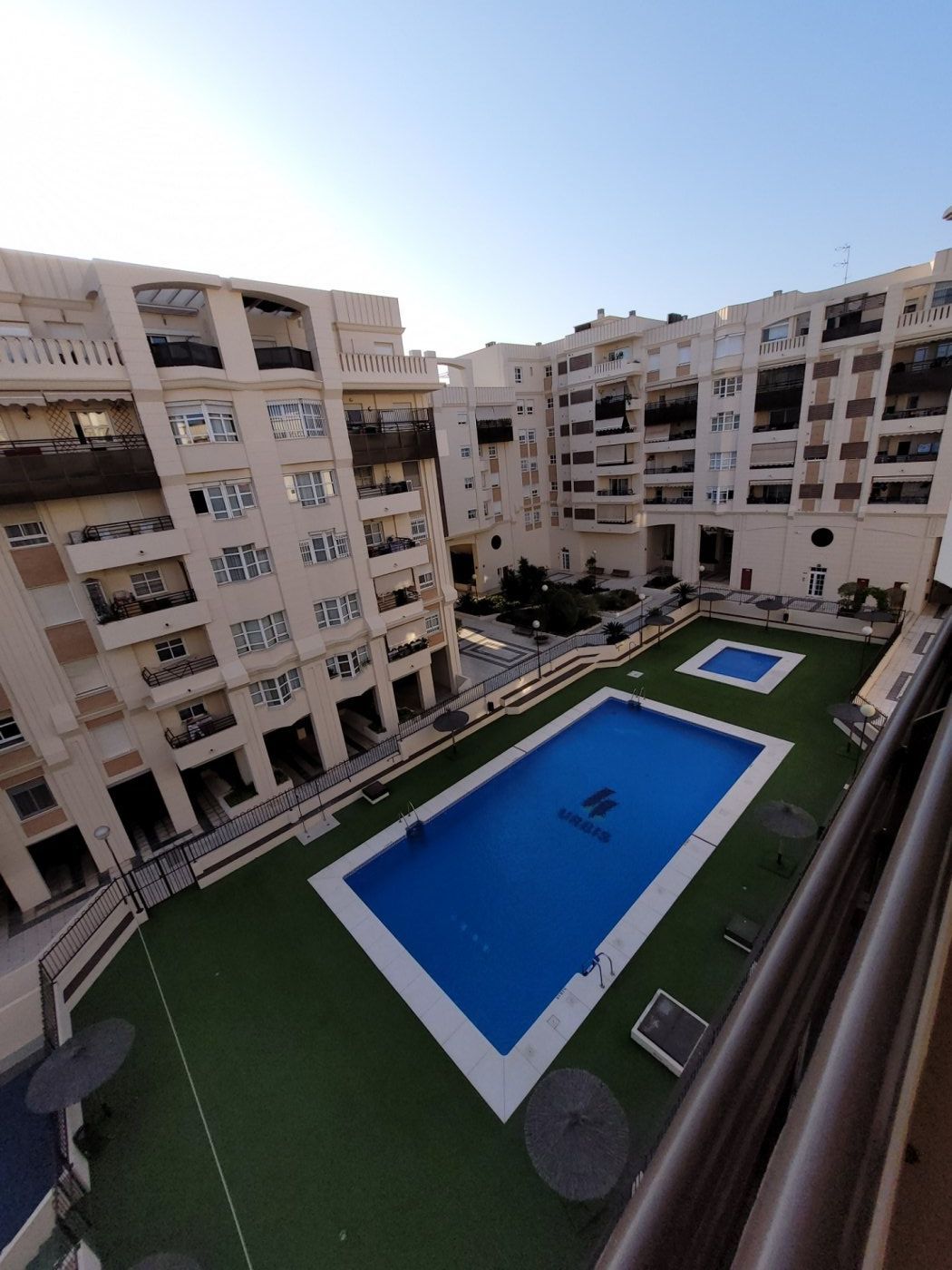 Piscina de Piso de alquiler en Málaga Capital con Aire acondicionado, Jardín privado y Terraza
