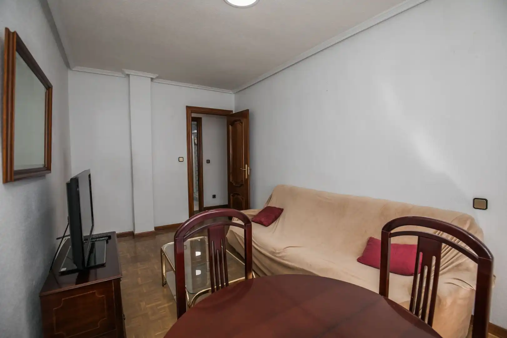 Sala d'estar de Pis de lloguer en Ávila amb Calefacció i Moblat