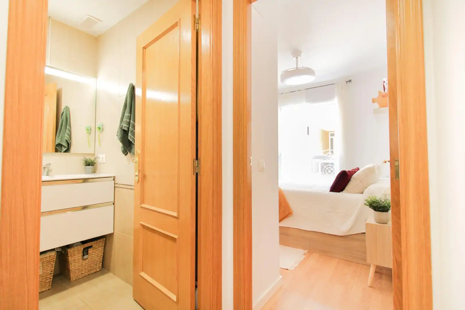 Schlafzimmer von Wohnung zum Verkauf in Benaguasil mit Klimaanlage und Alarm