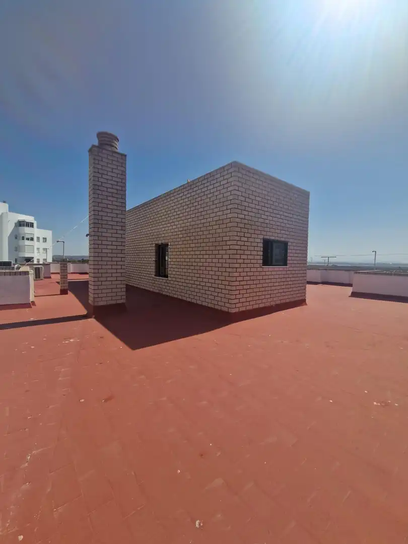 Flat with terrace for sale in Valdelagrana, imagen 16