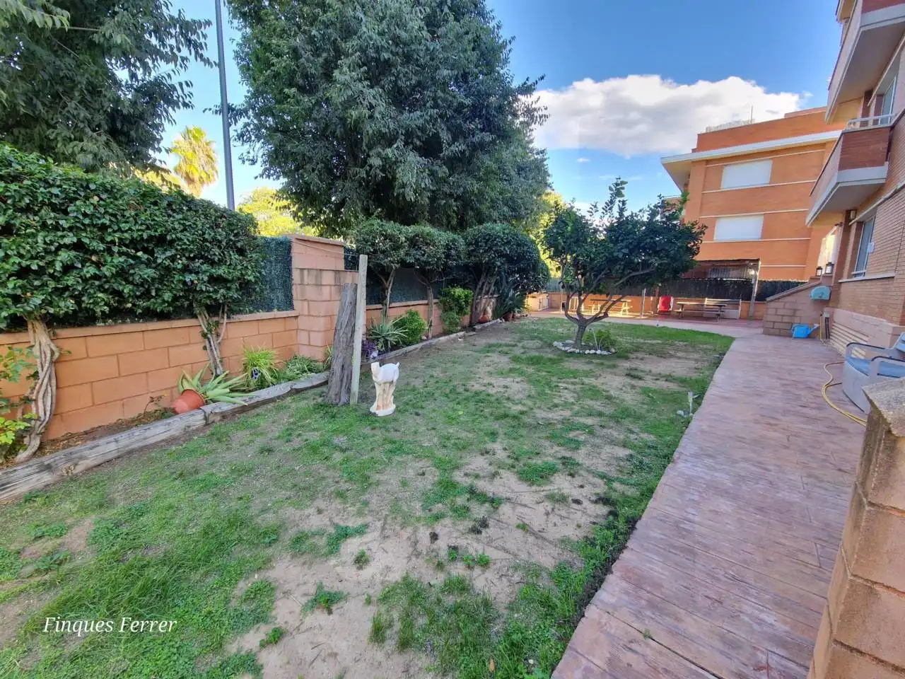 Jardín de Piso de alquiler en Cubelles con Aire acondicionado, Calefacción y Jardín privado