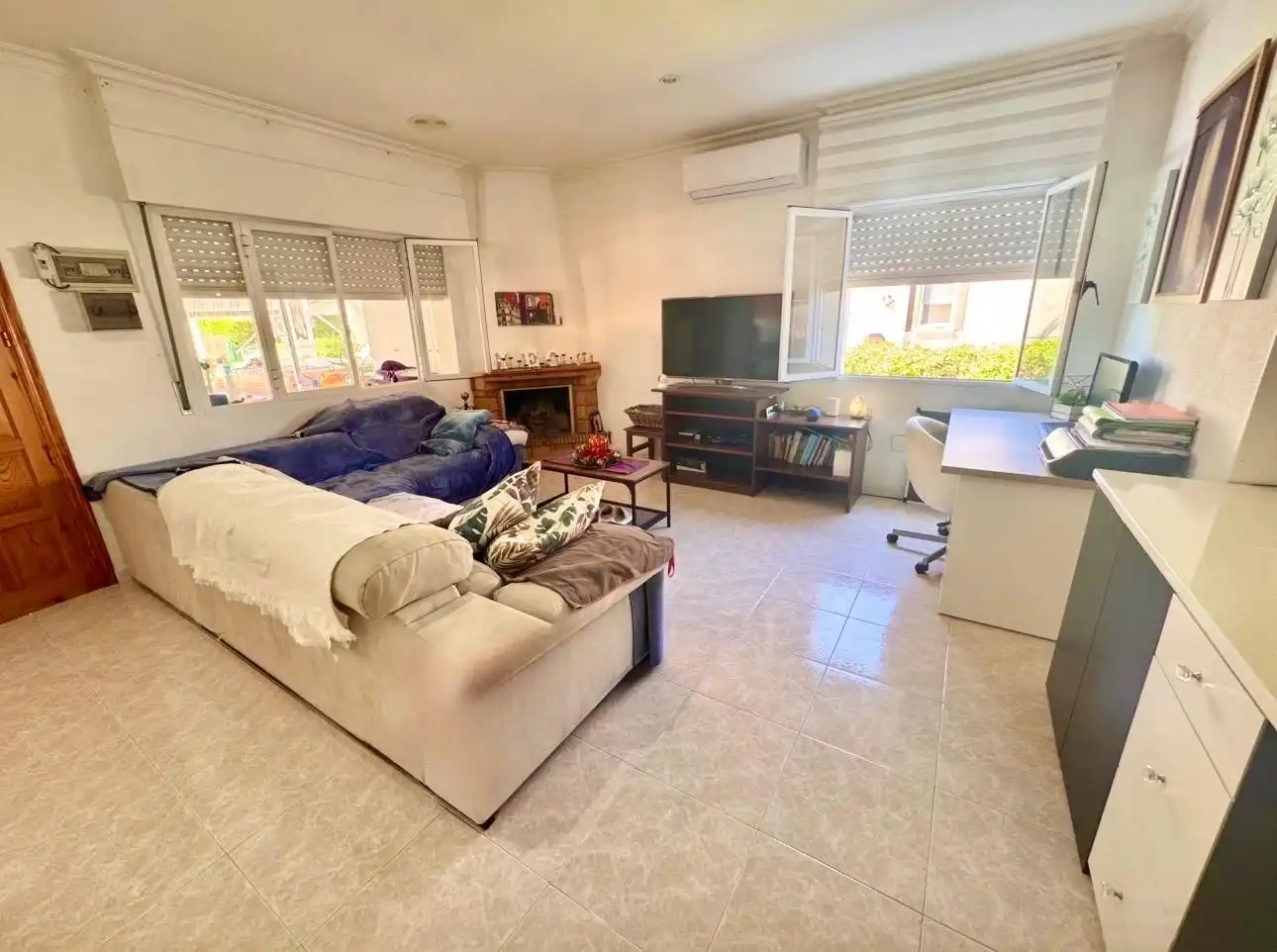 Sala de estar de Casa o chalet en venta en Benferri con Aire acondicionado, Calefacción y Jardín privado