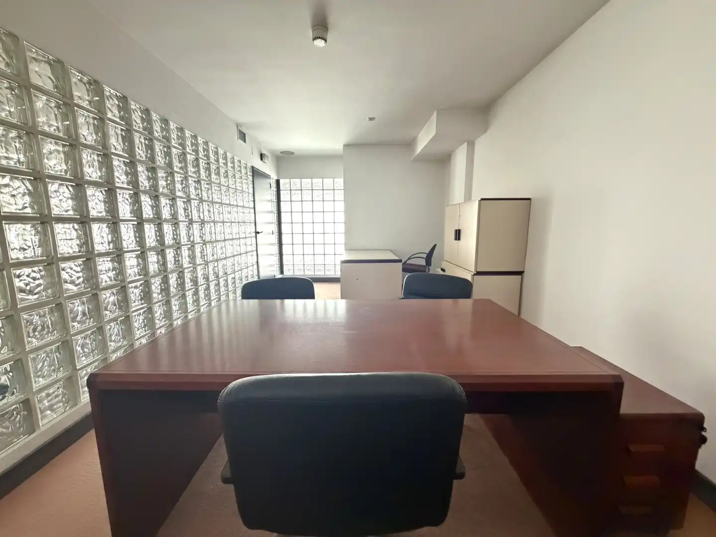 Geschaftsraum zur Miete in Lleida mit Heizung, Möbliert und Internet