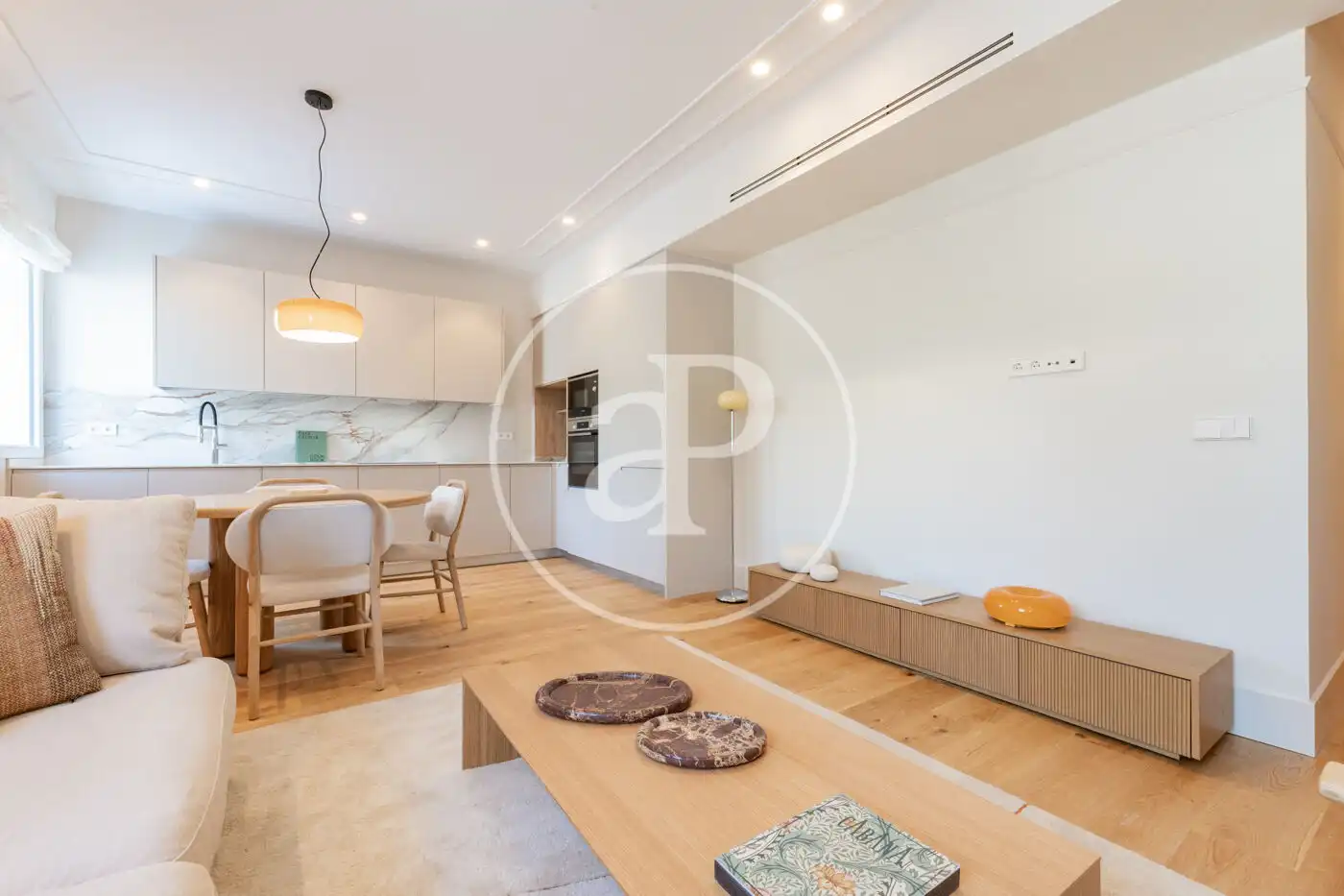 Living room of Flat for sale in Madrid  with Air Conditioner and Heating