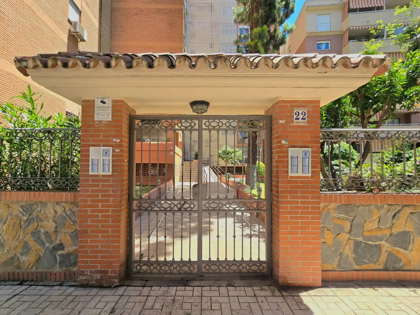 Wohnung zum Verkauf in Torremolinos mit Klimaanlage, Parkett und Terrasse