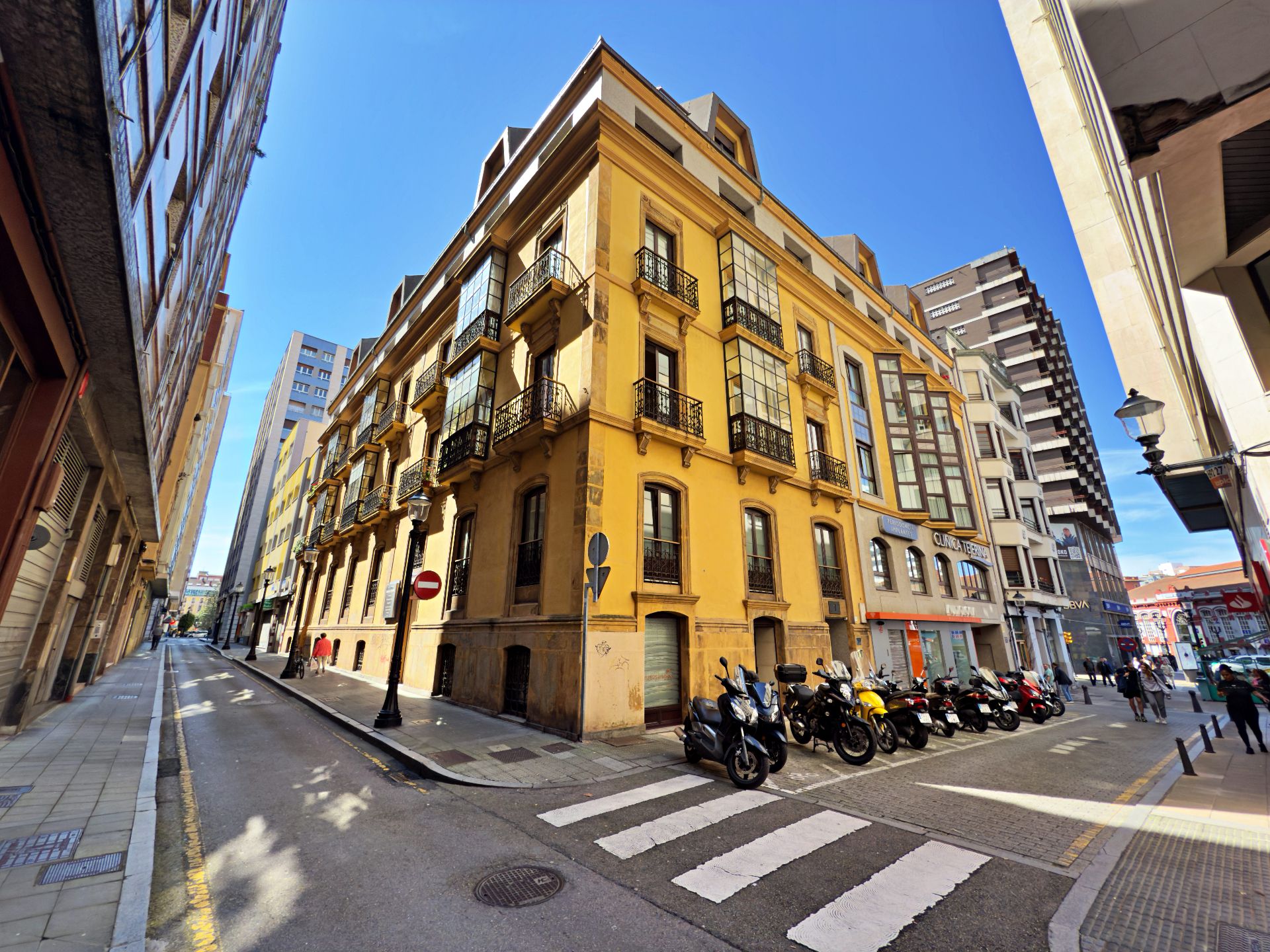 Vista exterior de Apartament en venda en Gijón  amb Calefacció, Parquet i Moblat
