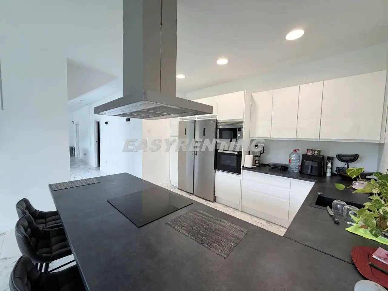 Kitchen of Houses for sale in La Línea de la Concepción  with Air Conditioner, Private garden and Terrace