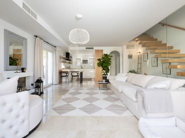 Villa mit Balkon zum Verkauf in Almendralejo de Jarales 27