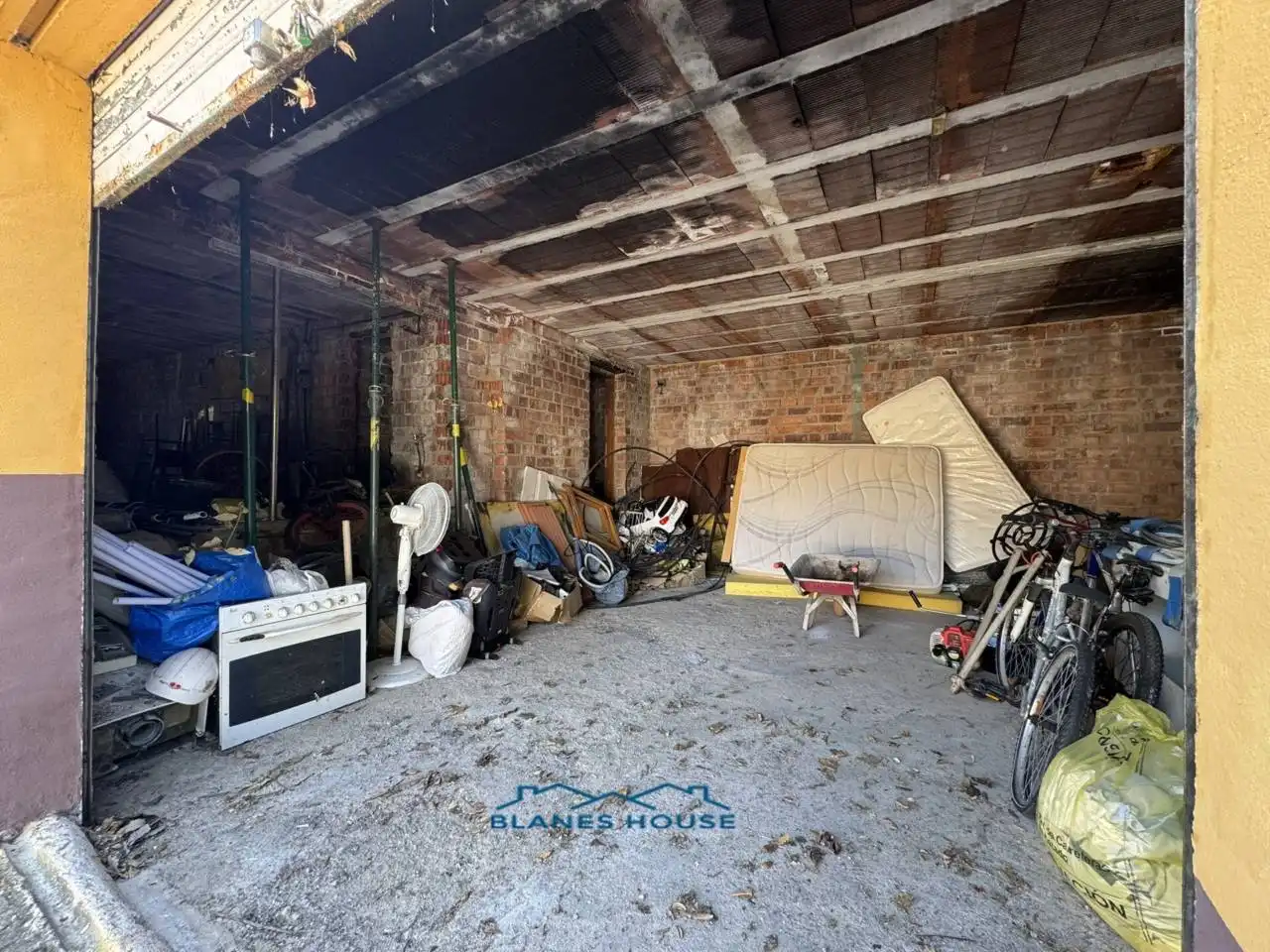 Casa con piscina en venta en Avenida Argimont 0, imagen 23