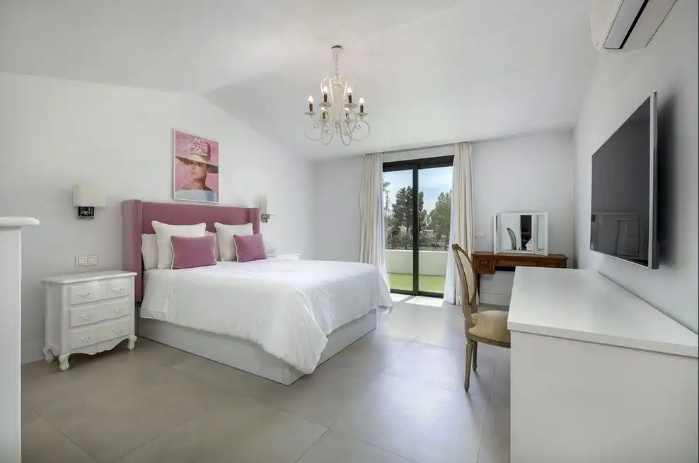 Chalet con jardín en venta en San Pedro de Alcántara, imagen 13
