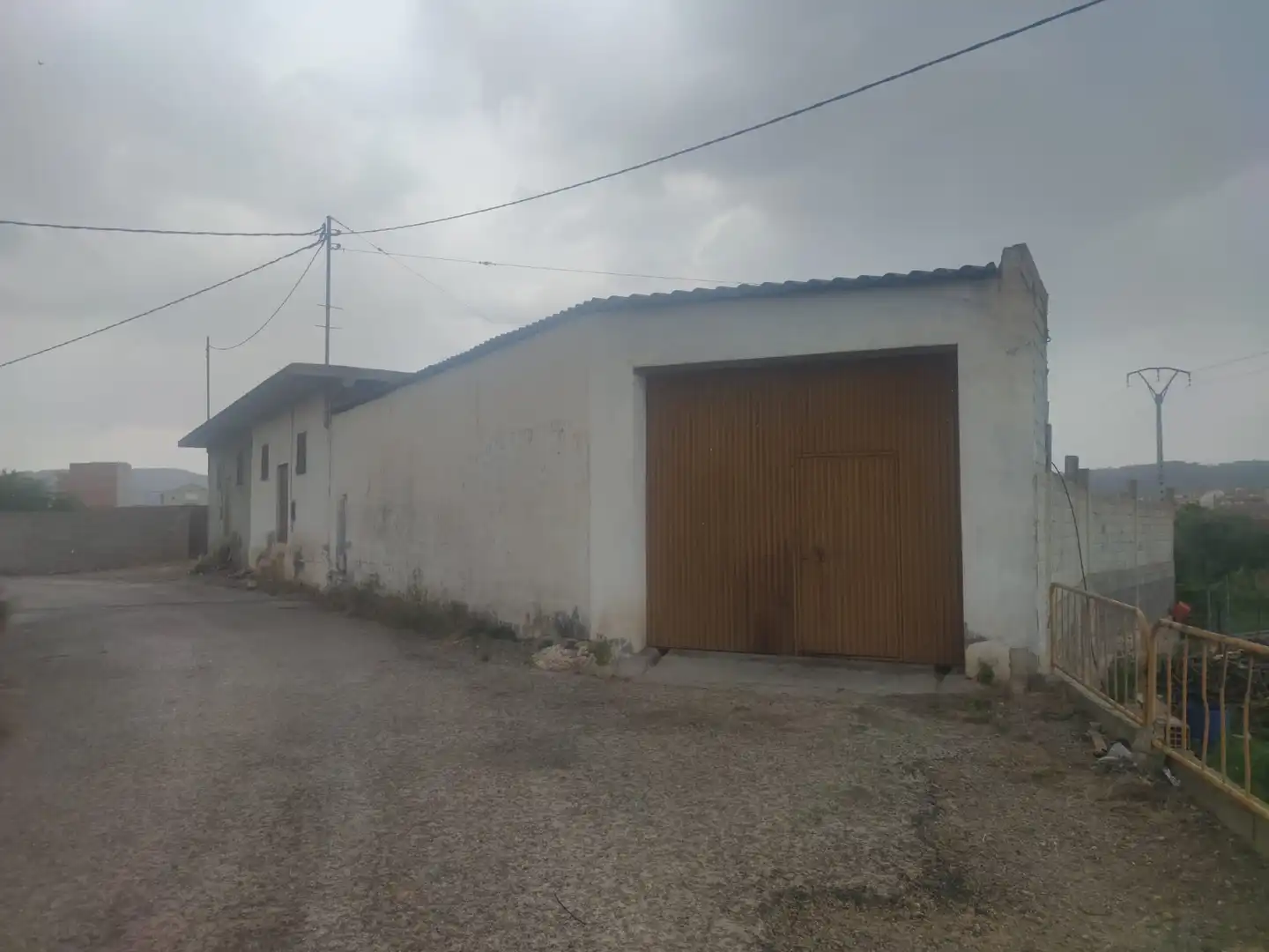 Vista exterior de Nave industrial en venta en Catadau