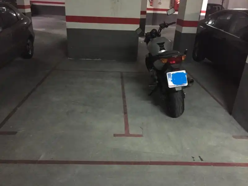 Parkplatz von Garage zur Miete in Gandia