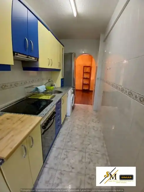 Cuina de Pis de lloguer en Toledo amb Aire condicionat, Calefacció i Moblat