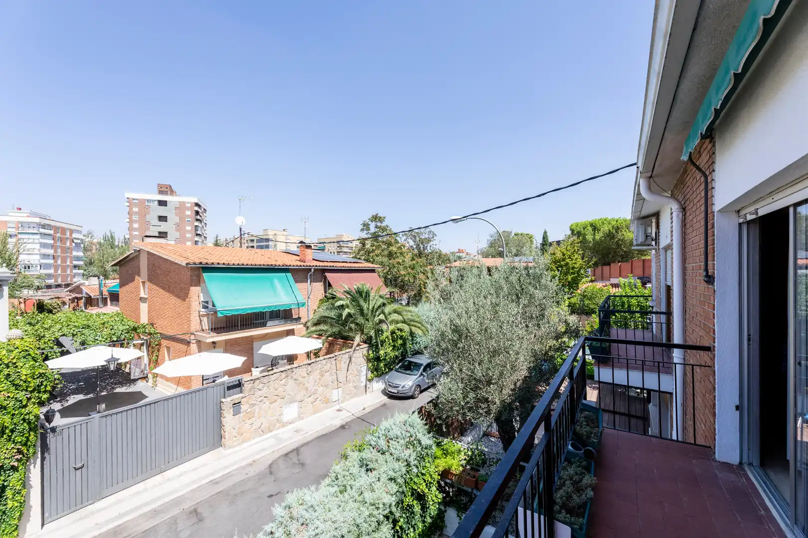 Terraza de Casa adosada en venta en Madrid con Calefacción, Jardín privado y Trastero