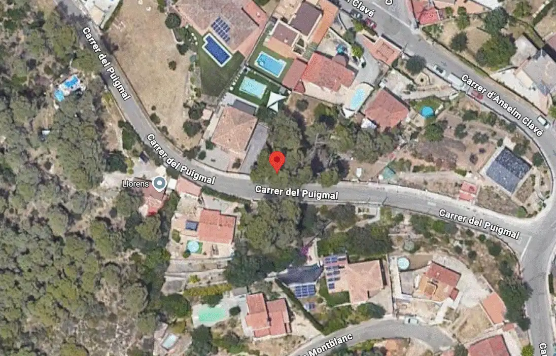 Terreno residencial en venta en Carrer del Puigmal 8