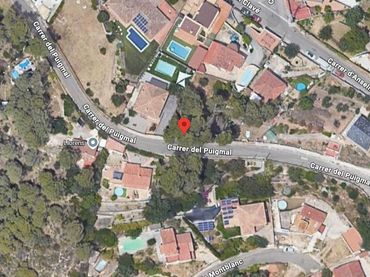 Terreny residencial en venda a Carrer del Puigmal 8