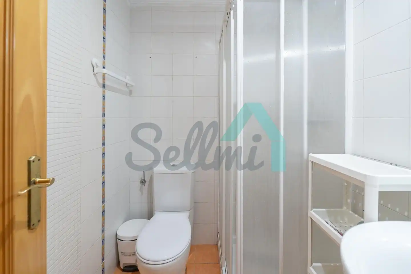 Bathroom of Study for rent in Oviedo   with Heating and Furnished