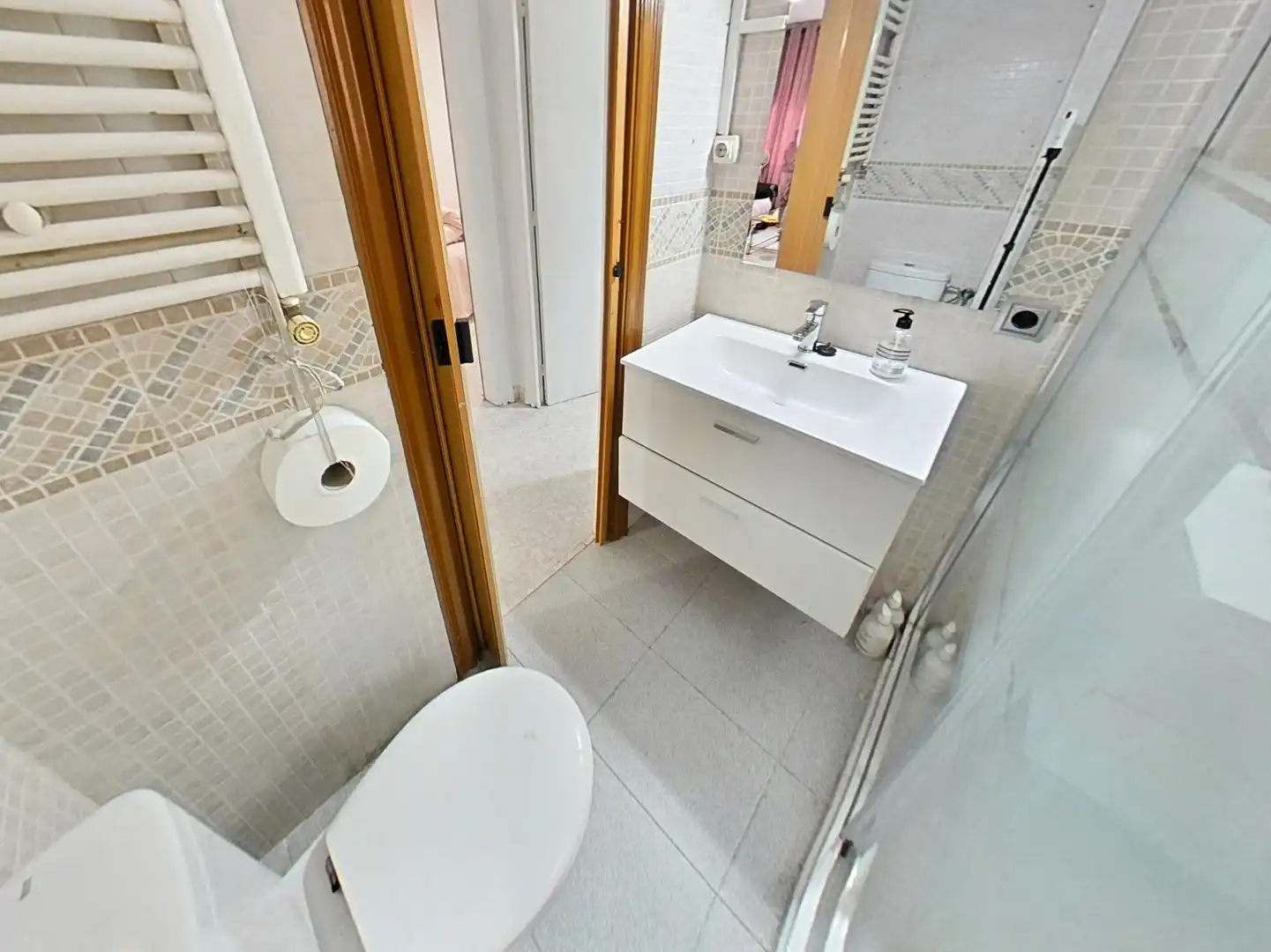 Baño de Planta baja en venta en Sabadell con Calefacción