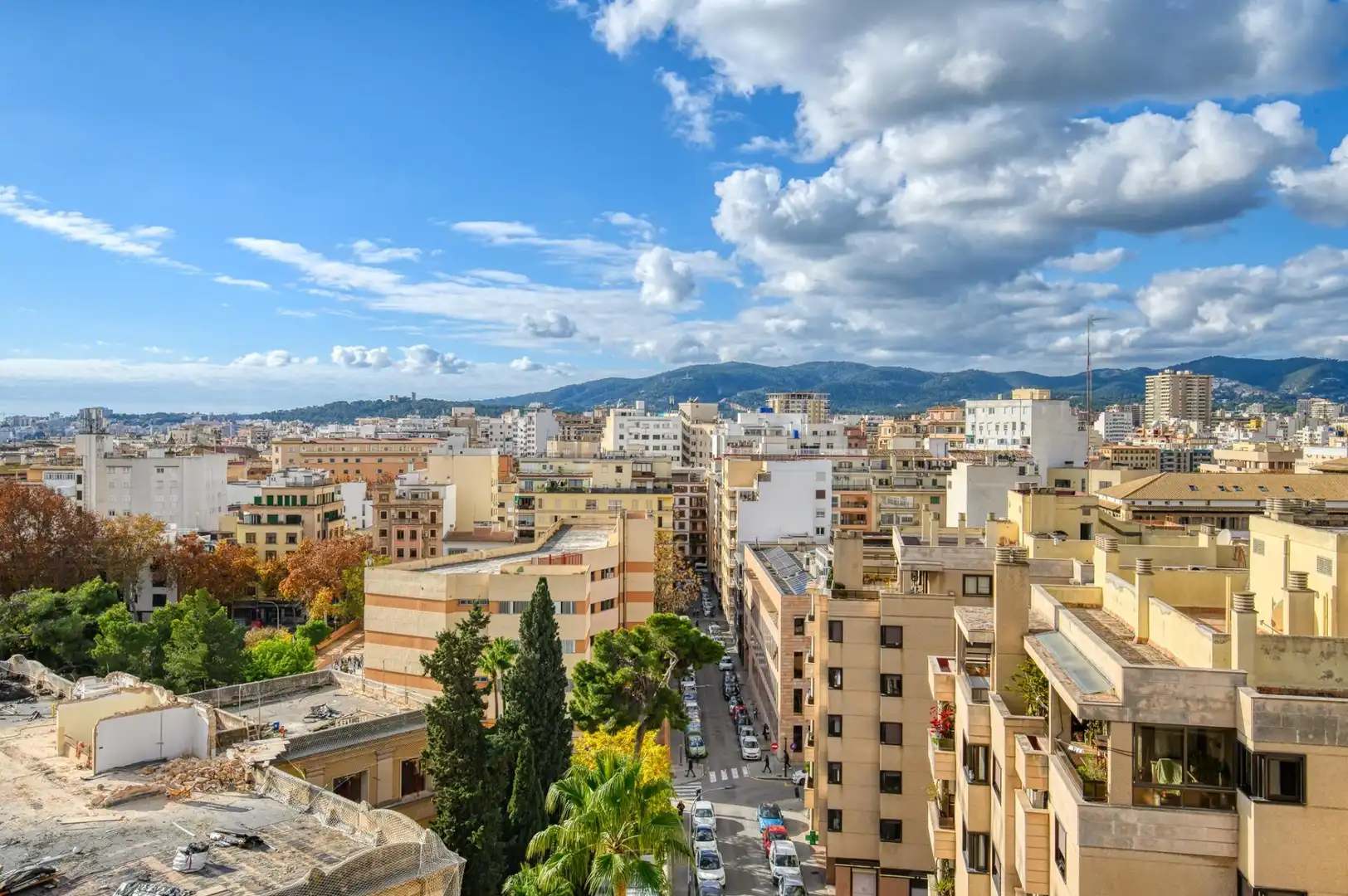 Vista exterior de Àtic en venda en  Palma de Mallorca amb Aire condicionat, Terrassa i Moblat
