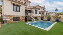 Swimming pool of House or chalet for sale in  Madrid Capital  with Air Conditioner, Terrace and Swimming Pool